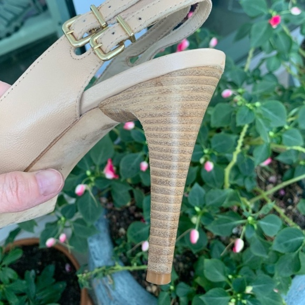 Antonio Melani Cream Wooden Heel Sandal, Size 9, great condition.‎ - Picture 4 of 9